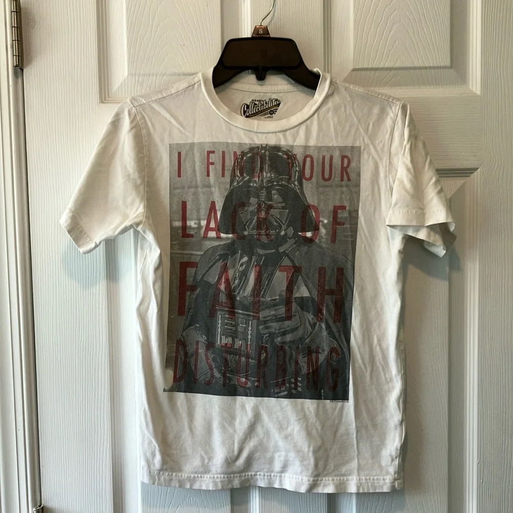 Boys large darth vader t shirt